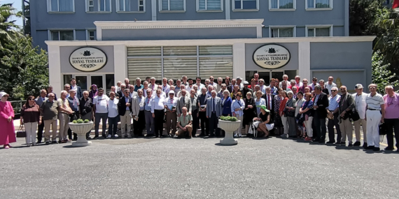 “Aydınlar Ocağı’nda Yapay Zekâ Gerçeği: Farkında Olmadan Kullandığımız Teknoloji”