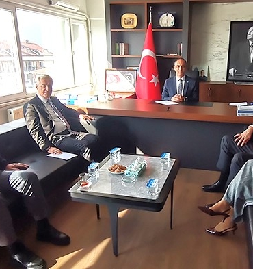 Hür düşünce hareketi deva istanbul ziyareti