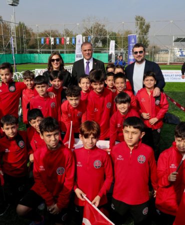 İBB, BALAT SPOR TESİSLERİ’Nİ BAŞTAN AŞAĞI YENİLEDİ (6)