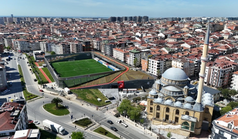 Bahçelievler’de 23 Nisan Stadı ve Zemin Altı Otoparkı Açıldı