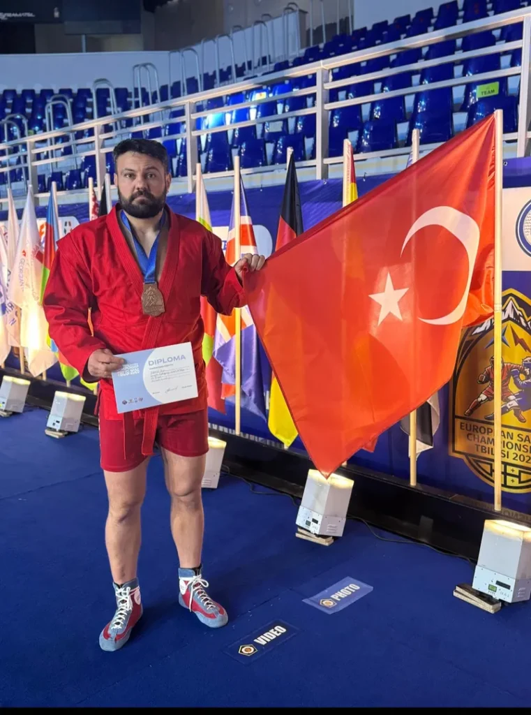 Avrupa Tatamisinde Türk Kardeşliği: Baki ve Burak Şahin’den Bronz Zafer