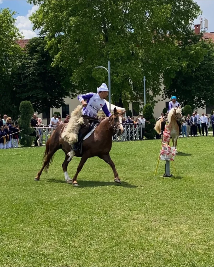 Ekrandan Sahaya: Geleneksel Sporlar Gençlerle Buluştu