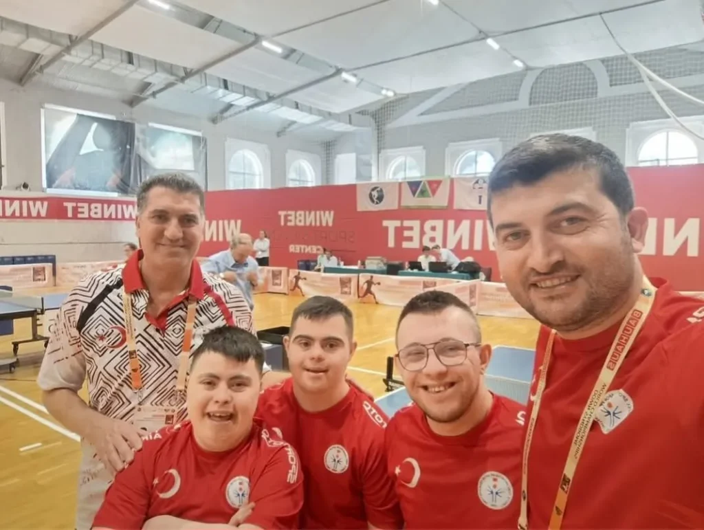 Down Sendromlu Masa Tenisi Milli Takımı'ndan Polonya Karşısında Net Galibiyet