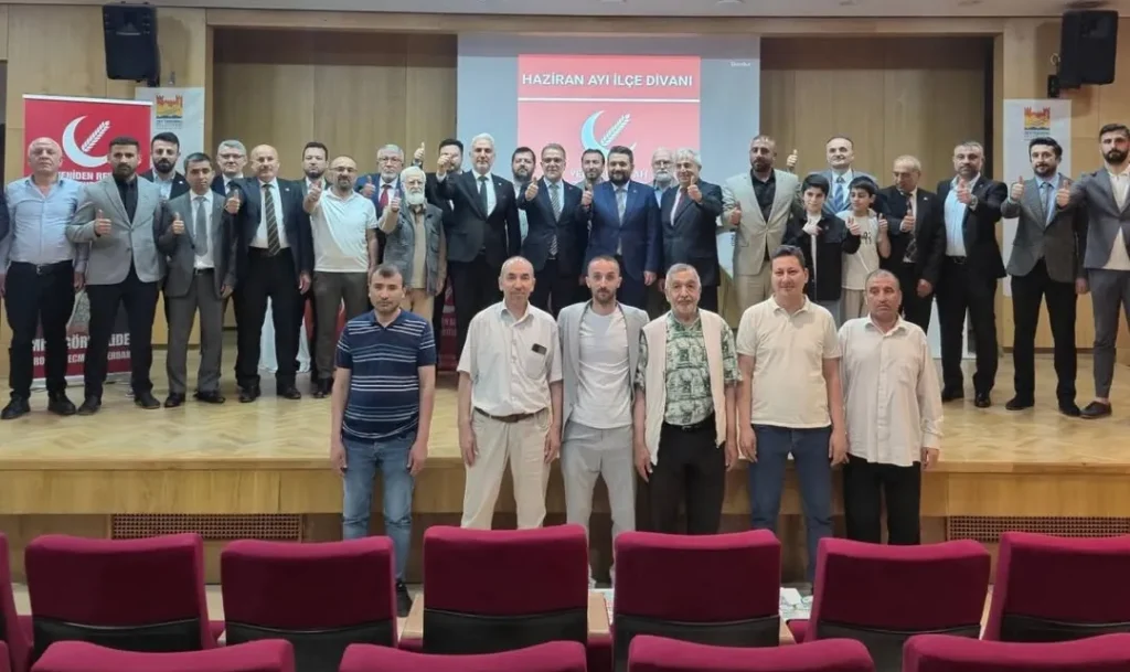 Genişletilmiş Divan Toplantısı Toplu Fotoğraf çekimi ile son buldu