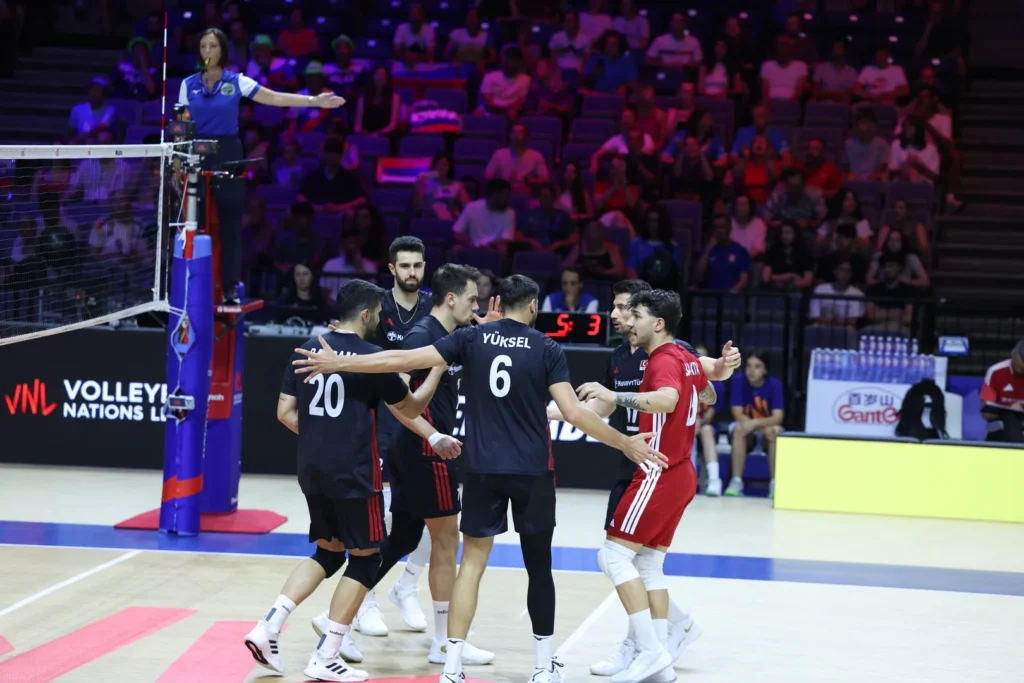 Filenin Efeleri, Slovenya'ya Takıldı; VNL Finalleri İçin Umut İran Maçına Kaldı