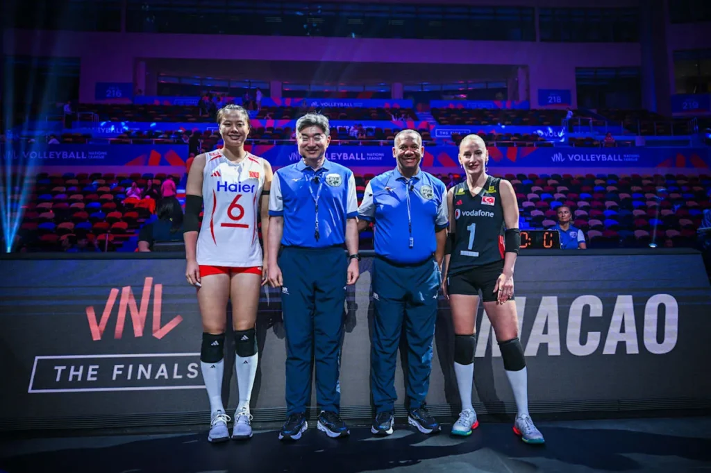 Türkiye, Çin'i 3-0 Geçti; VNL Finalinde Brezilya'nın Rakibi Oldu