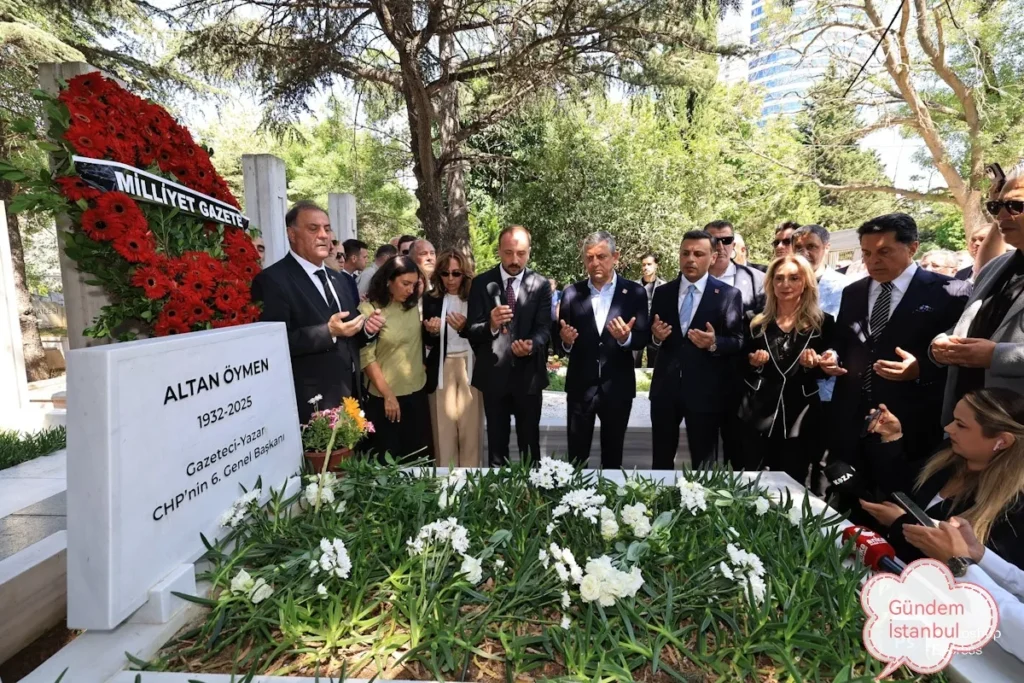 Altan Öymen Vefatının 1. Yılında Zincirlikuyu Mezarlığı'nda Anıldı