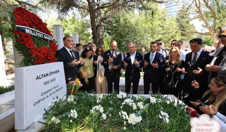Altan Öymen Vefatının 1. Yılında Zincirlikuyu Mezarlığı’nda Anıldı