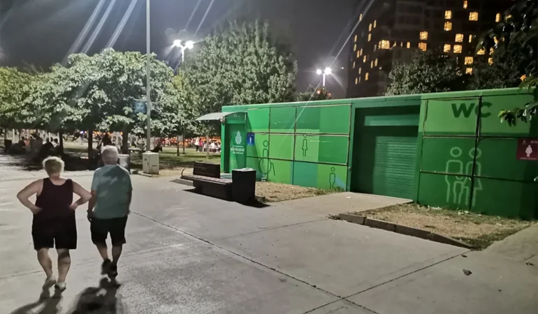 İBB Tuvaletleri Kapalı, Sahiller Dolu! Vatandaşlar Ne Yapacak?