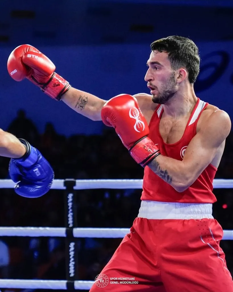 Avrupa ringinde iki milli gurur: Gizem Özer ve Semih Gümüş'ten bronz madalya