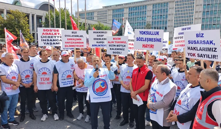 İBB Memurları Saraçhane’de Eylemde: “20 Bin Memur Her Şey Çok Güzel Olmadı Diyor”
