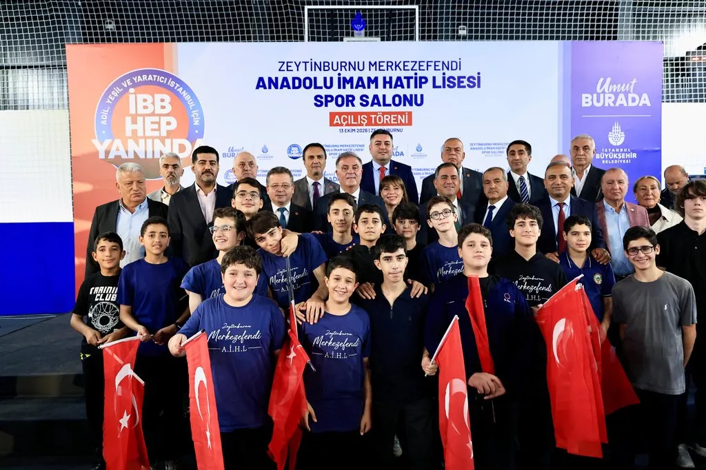 İBB’den Zeytinburnu’na Çifte Hizmet: Spor Salonu Açıldı, Kent Lokantası Müjdesi Verildi