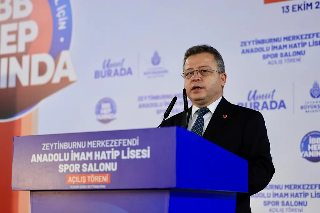 İBB’den Zeytinburnu’na Çifte Hizmet: Spor Salonu Açıldı, Kent Lokantası Müjdesi Verildi
